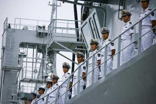 Chinese Naval fleet visits Philippines