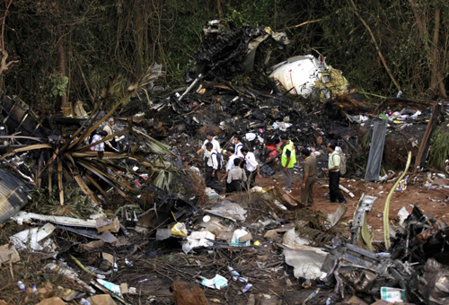 India identifies 104 victim bodies of plane crash