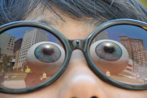 Chicago gets 90-feet-high 'Eyeball'