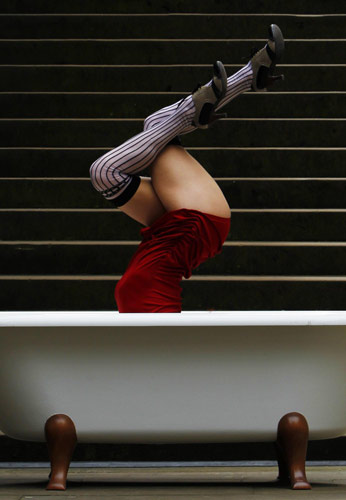 Acrobatics 'Soap, The Show' in Edinburgh Fringe Festival