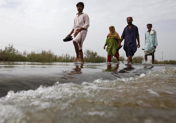 Flood-hit Pakistan struggles to cope