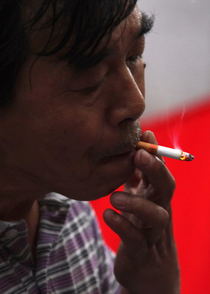 Most Chinese not aware of smoking risks: Survey
