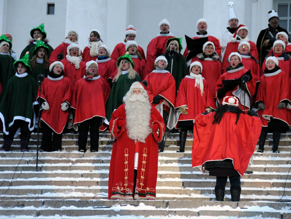 Santa Claus jingles into Helsinki