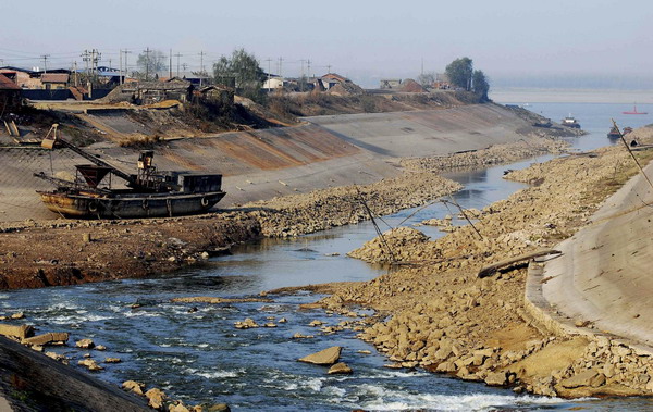 230,000 people face water shortage in E China