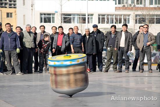 Whipping the crowd into a spin