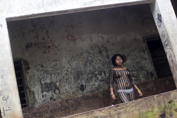 Body painting for Kayapo people in N Brazil