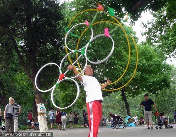 65-year-old stays fit with iron hoops