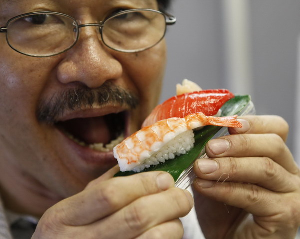 Decorate your iPhone case with sushi