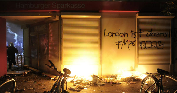 Demonstrators clash with police in Hamburg
