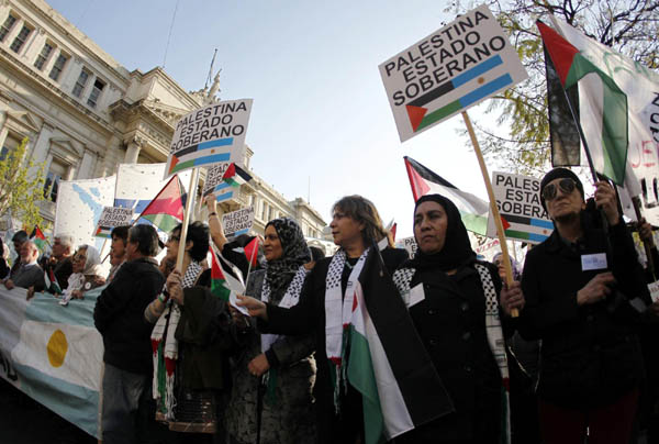 Palestinians rally for the UN statehood bid