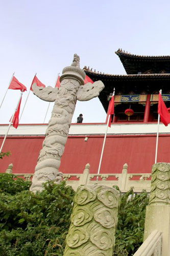 China’s richest village builds famous copies