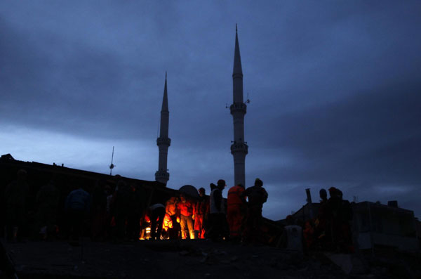 Rescue continues in Turkey