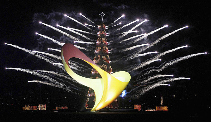 From retired Brazilian striker Ronaldo to resurgent Roger Federer, from ongoing Olympic test events to scorching league games, from basketball court to soccer pitch, we bring you the best sports images of this week (Nov 27- Dec 3). Weekly sports photos (Nov 27- Dec 3)