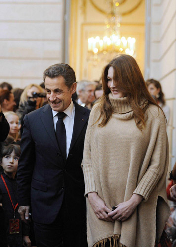 Sarkozy and wife celebrate Christmas at Elysee Sarkozy and wife celebrate Christmas at Elysee