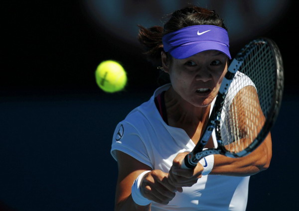 Li squanders 4 match points in loss to Clijsters