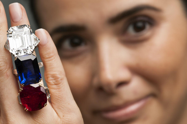 Lily Safra's jewels to be auctioned in Geneva