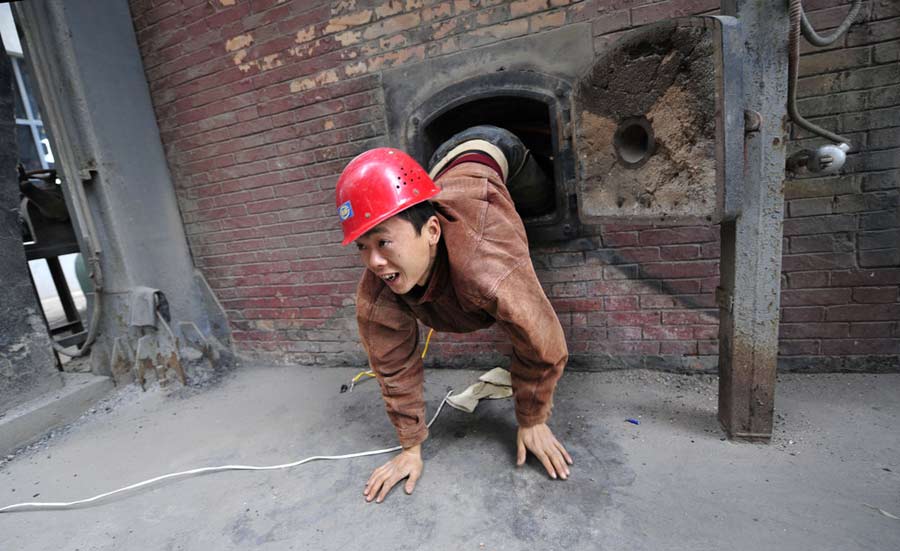 Workers make winter warm