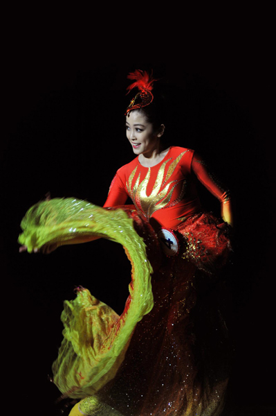 Leah Li wins Miss Chinatown USA Pageant 2013