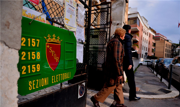 Italians begin voting for new government