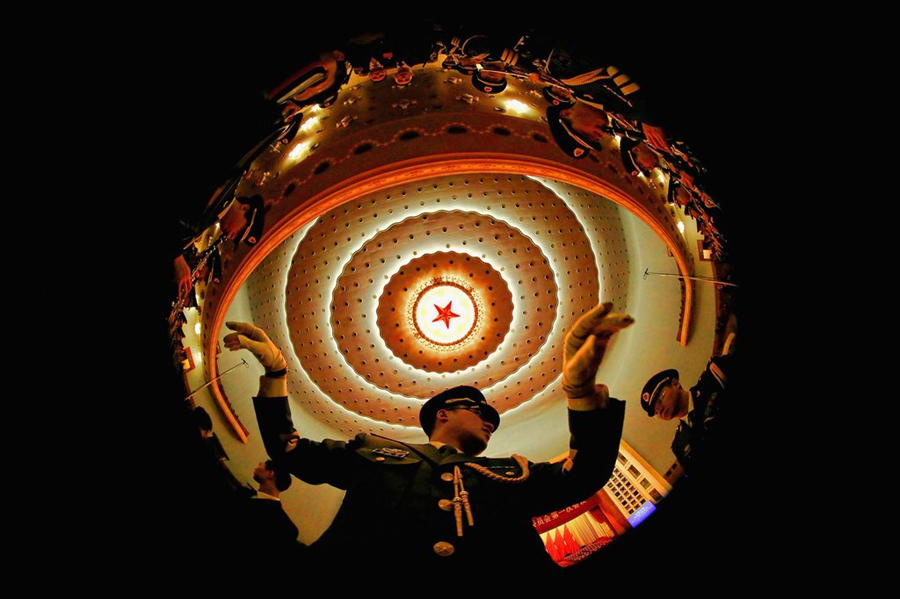 Daily snapshots of two sessions - March 3 Daily snapshots from two sessions - March 3