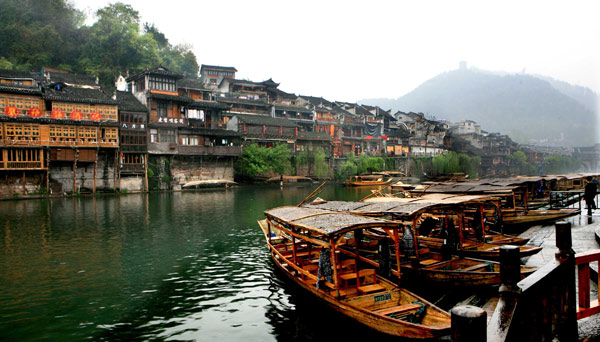 Old town in C China now charging for entry