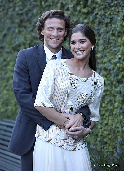 Uruguay's Forlan marries in private ceremony