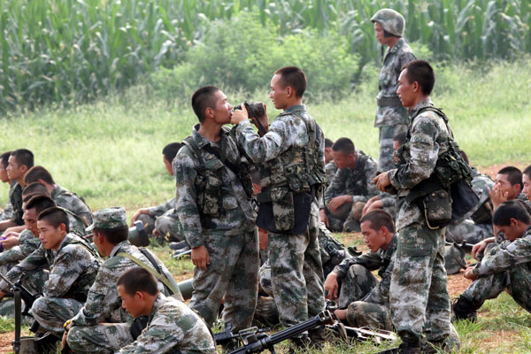 Soldiers gather for training in N China