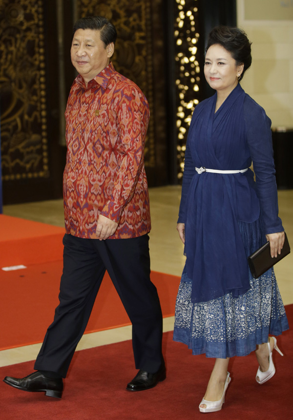 Fashions of the first ladies