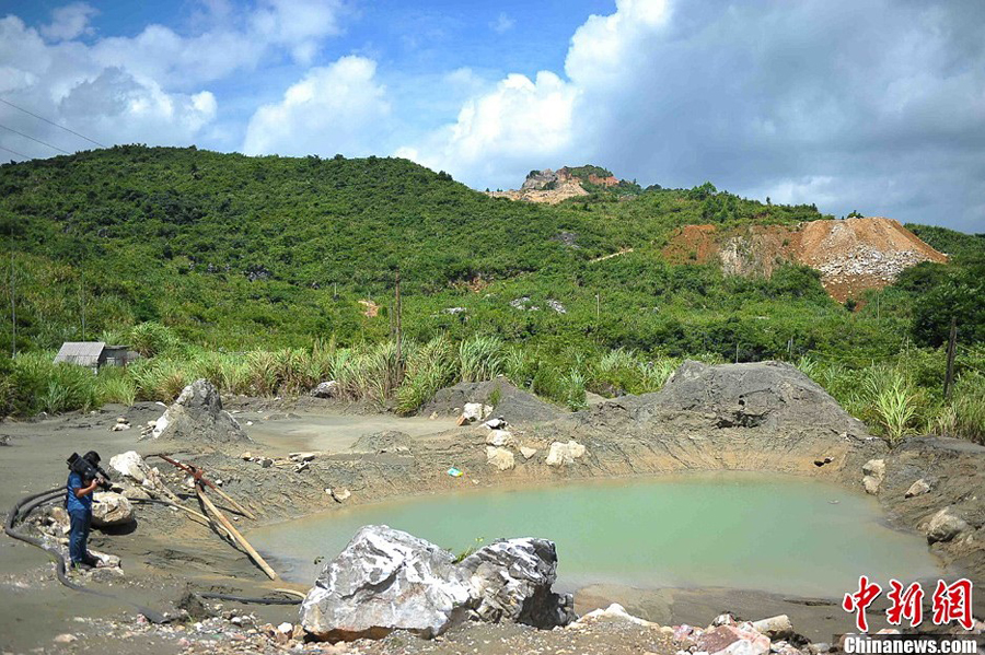 記者探訪廣西賀江水污染肇事企業(yè)（組圖）