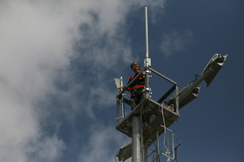 真才基:科技自信托起電信強(qiáng)國夢