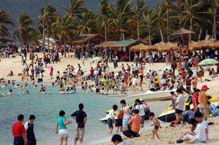 Hainan keen to boost tourism
