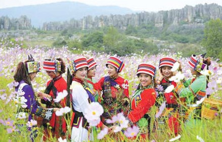 Towering grandeur of Naigu stone forest in Yunnan