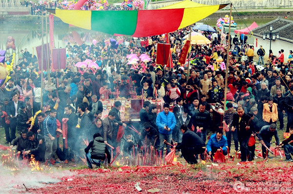 'Beating the newly-married couple' in Kanshi