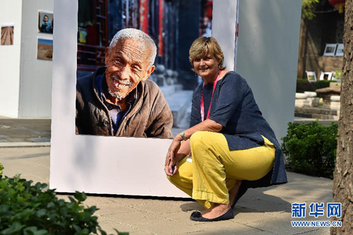 French woman tells her China story with photos