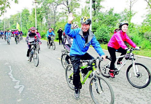 Yellow River Park Road Cycling Race kicks off