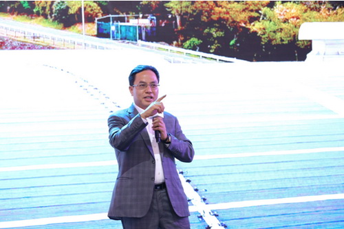 李河君為清潔能源展示中心揭幕