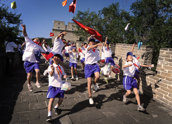 李河君獲紅絲帶“十年功勛獎” 漢能投身防艾事業十年磨一劍