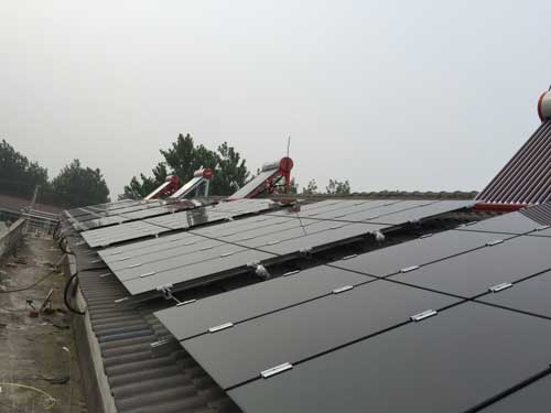 漢能“薄膜發(fā)電+”助力貧困人口精準(zhǔn)脫貧