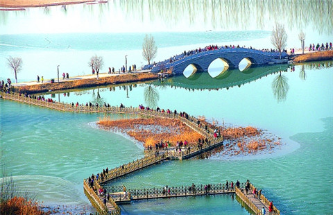 Sanmenxia tourism market booms during Spring Festival