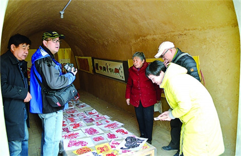 Sanmenxia tourism market booms during Spring Festival