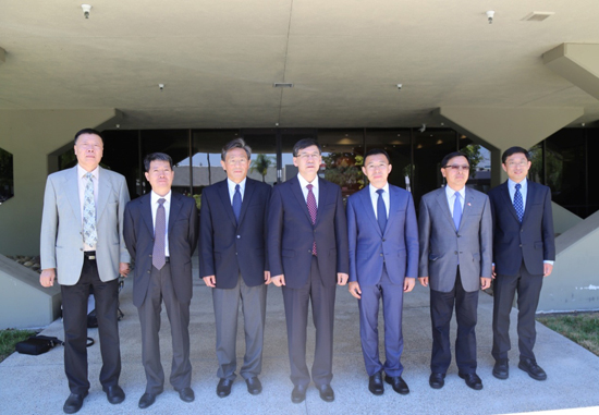 科技部副部長陰和俊訪問美國硅谷漢能子公司