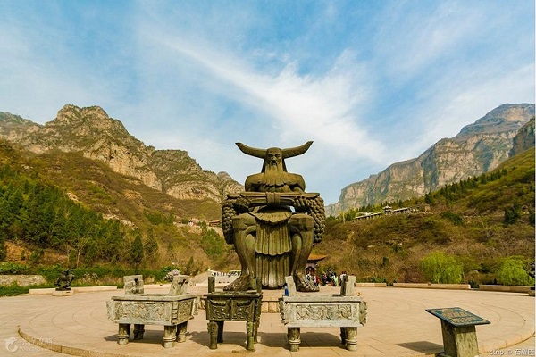 Picturesque scenes of summer