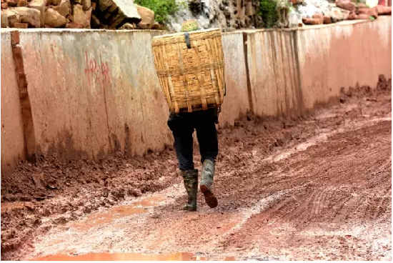 走進大涼山區——漢能•關艾行動十周年特別活動