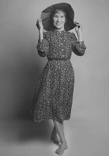 82-year-old fashionista inspires youth