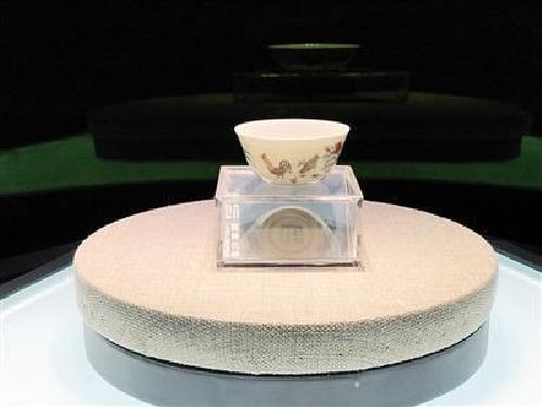 Chongqing displays world’s most expensive Chinese porcelain