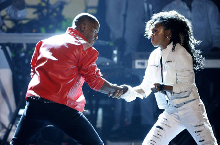 Host Jamie Foxx performs the Michael Jackson crotch grab at the BET Awards '09 in L.A.
