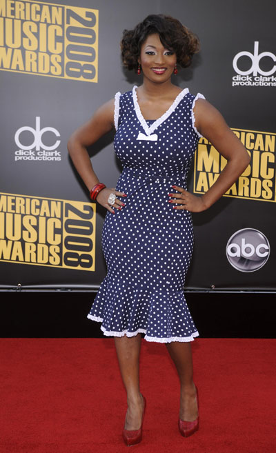 Takara arrives at the 2008 American Music Awards