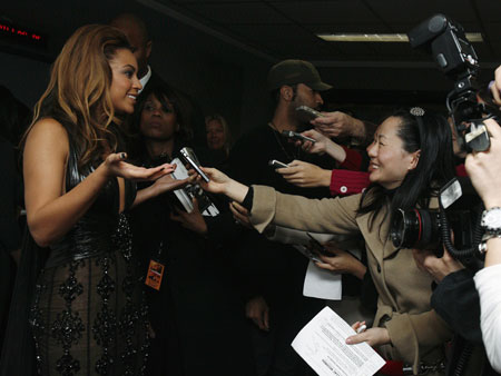 Beyonce Knowles poses at premiere of