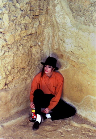 Michael Jackson dies at 50