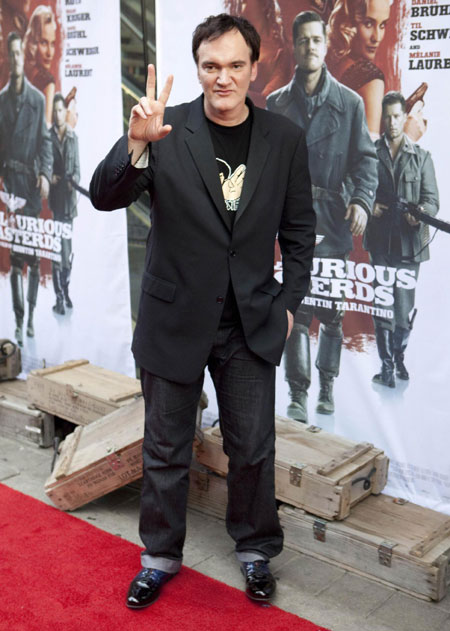 Tarantino and Roth arrive for a screening of new film